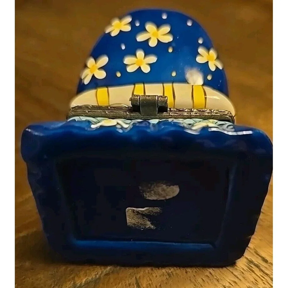 Trinket Box Pill Collectible‎ Porcelain Blue Floral armchair Vintage Rare